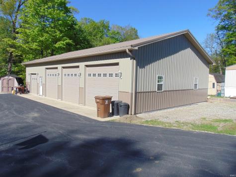 3662 E Lake Rd 28w Avenue Monticello IN 47960