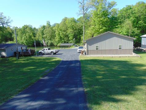 3662 E Lake Rd 28w Avenue Monticello IN 47960