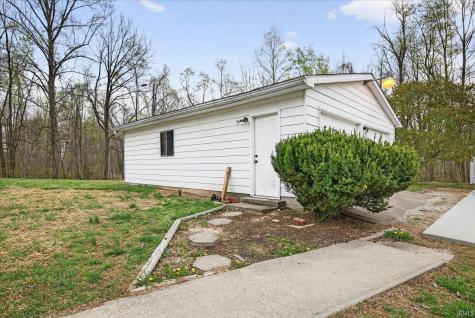 745 Vinegar Hill Road Bedford IN 47421