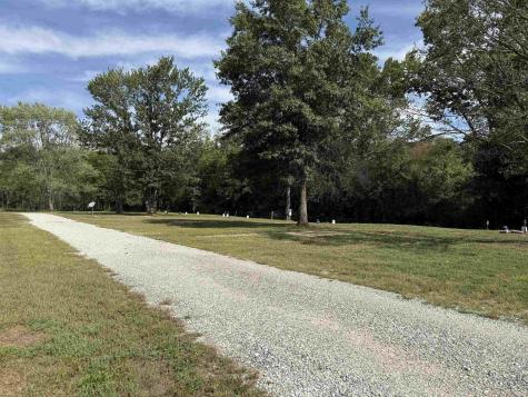 5752 Tunnelton Road Bedford IN 47421