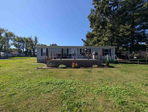 11729 E John Street Bicknell IN 47512