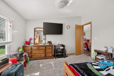 8264 W 600 Road Tipton IN 46072