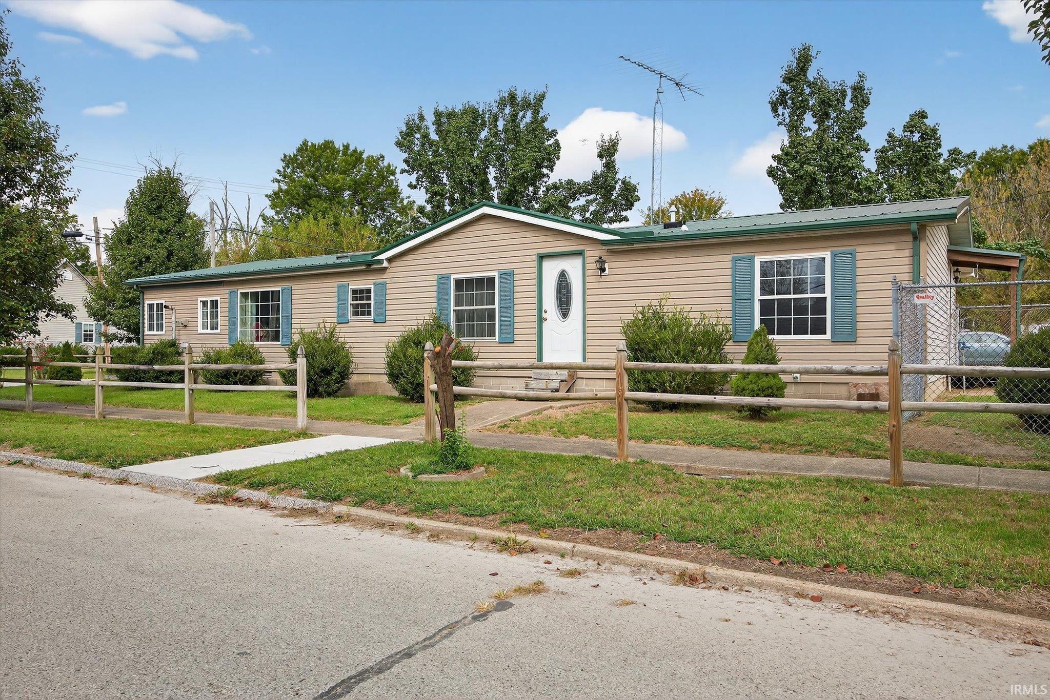 41 S Mc Cammon Street Sullivan IN 47882