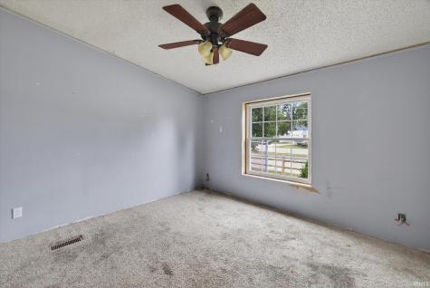 41 S Mc Cammon Street Sullivan IN 47882