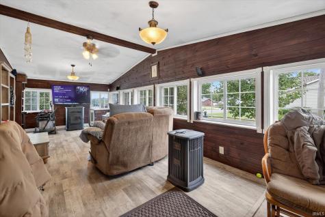 41 S Mc Cammon Street Sullivan IN 47882
