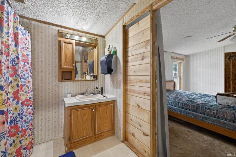 41 S Mc Cammon Street Sullivan IN 47882