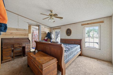 41 S Mc Cammon Street Sullivan IN 47882
