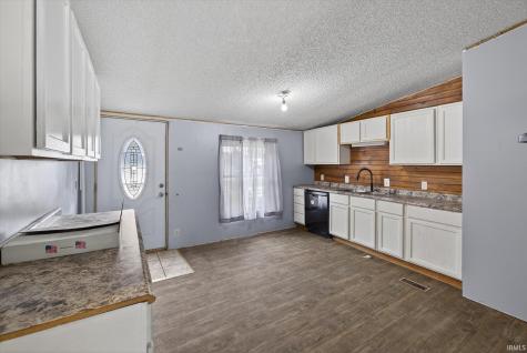 41 S Mc Cammon Street Sullivan IN 47882