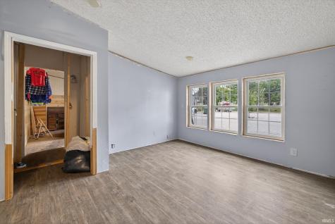 41 S Mc Cammon Street Sullivan IN 47882