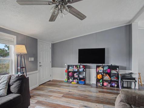 305 Queen Street Loogootee IN 47553
