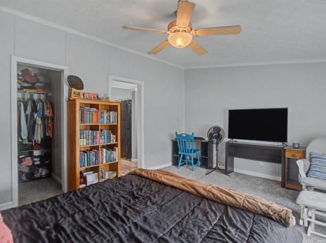 305 Queen Street Loogootee IN 47553