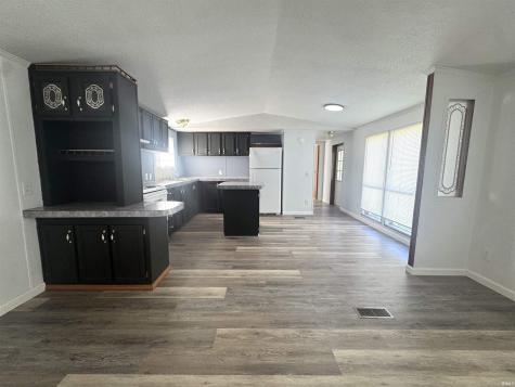80 SE 11th Street Linton IN 47441