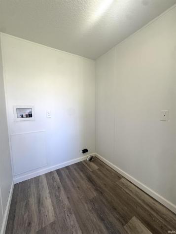 80 SE 11th Street Linton IN 47441
