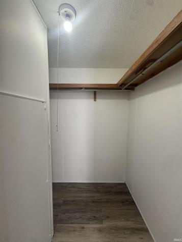 80 SE 11th Street Linton IN 47441