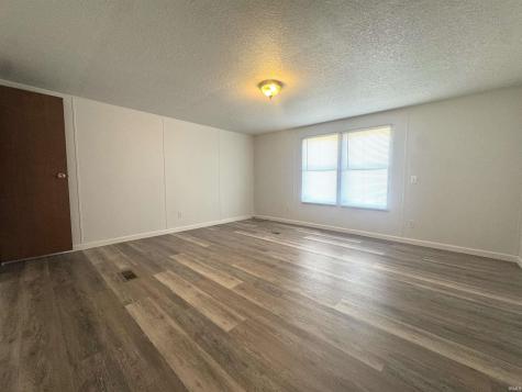 80 SE 11th Street Linton IN 47441