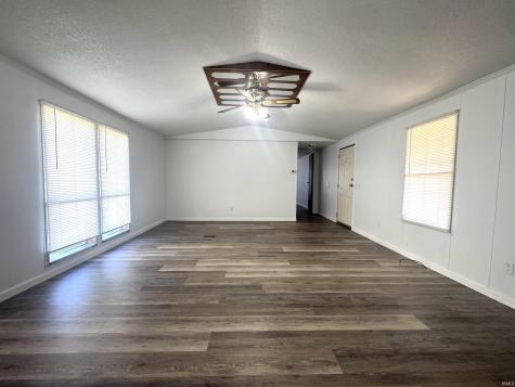 80 SE 11th Street Linton IN 47441