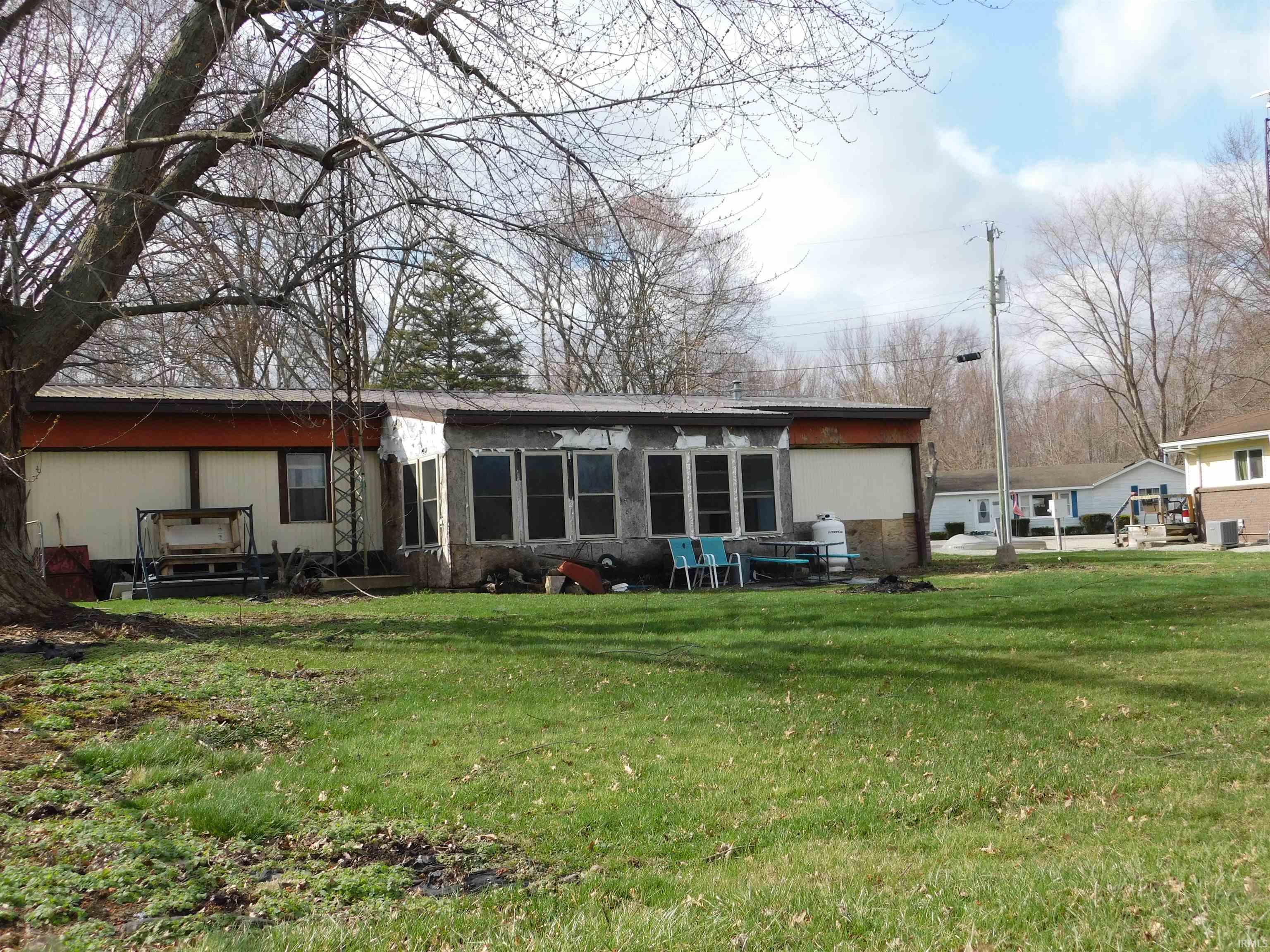 5799 N Lake Shore Drive Macy IN 46951