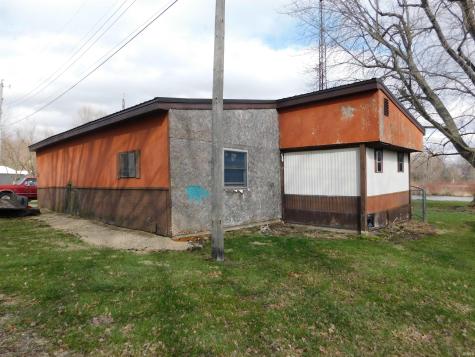 5799 N Lake Shore Drive Macy IN 46951