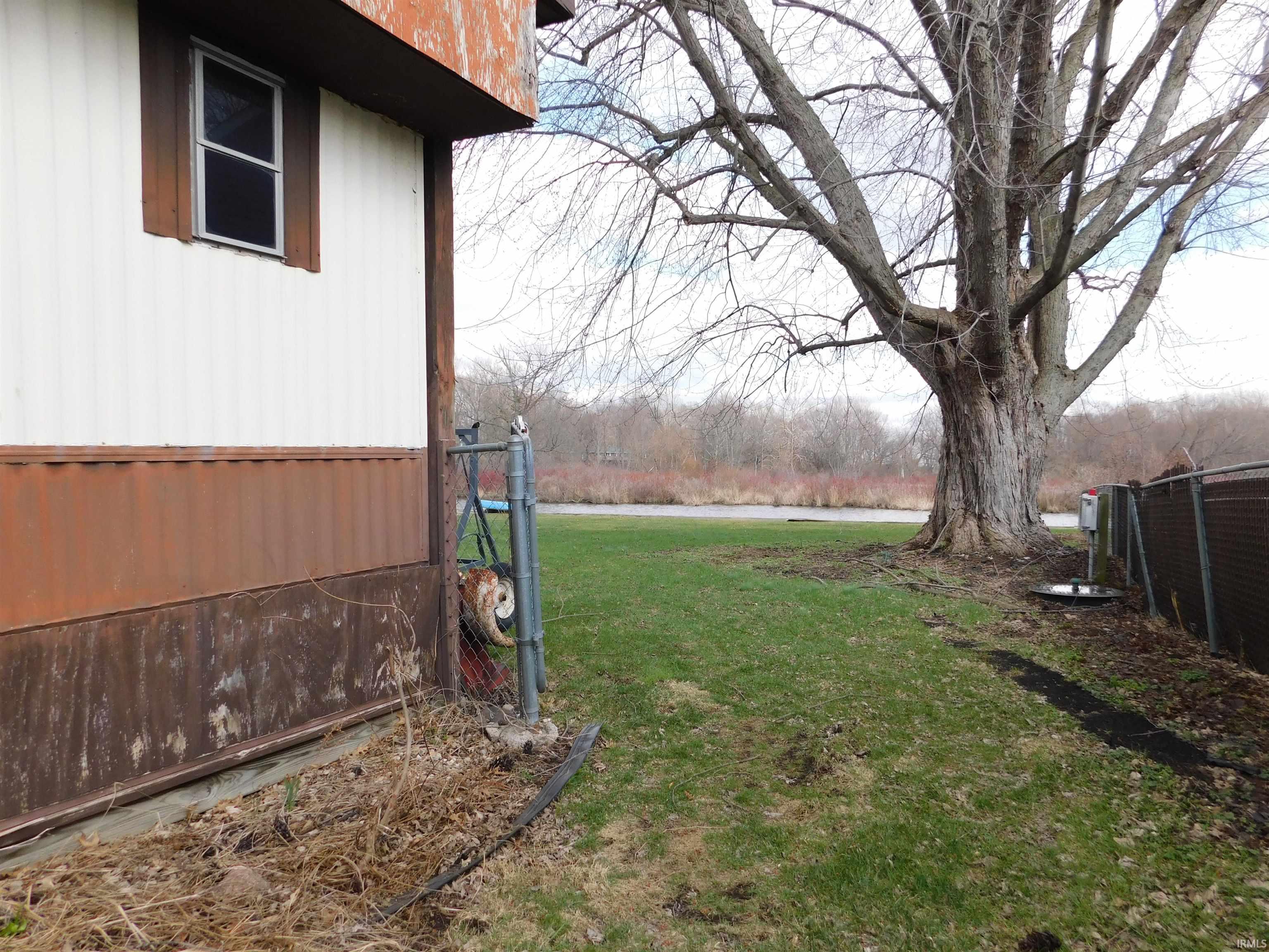5799 N Lake Shore Drive Macy IN 46951