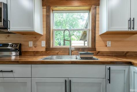 517 S 6th Street Mitchell IN 47446