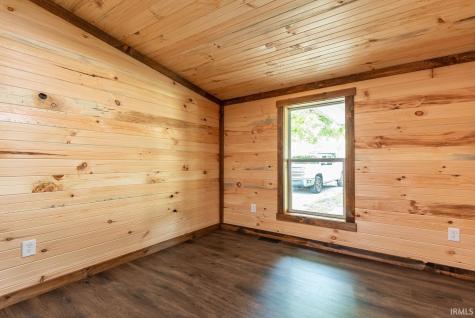 517 S 6th Street Mitchell IN 47446