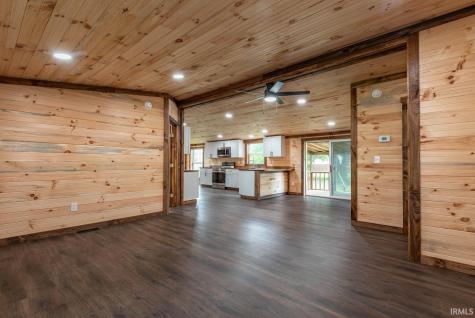 517 S 6th Street Mitchell IN 47446