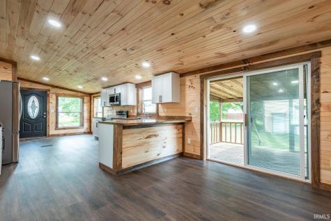 517 S 6th Street Mitchell IN 47446
