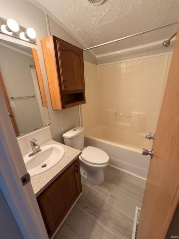 3757 N 900 Cromwell IN 46732