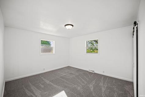 1601-1603 N Maish Road Frankfort IN 46041