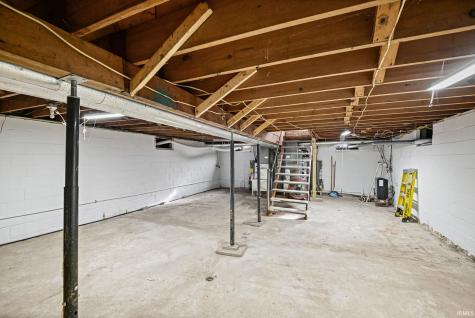 1601-1603 N Maish Road Frankfort IN 46041