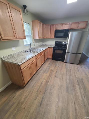 1887 S 700 E Street Elwood IN 46036