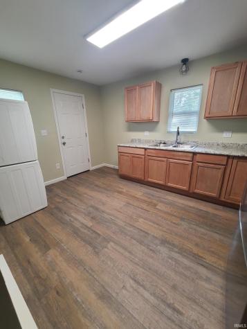 1887 S 700 E Street Elwood IN 46036