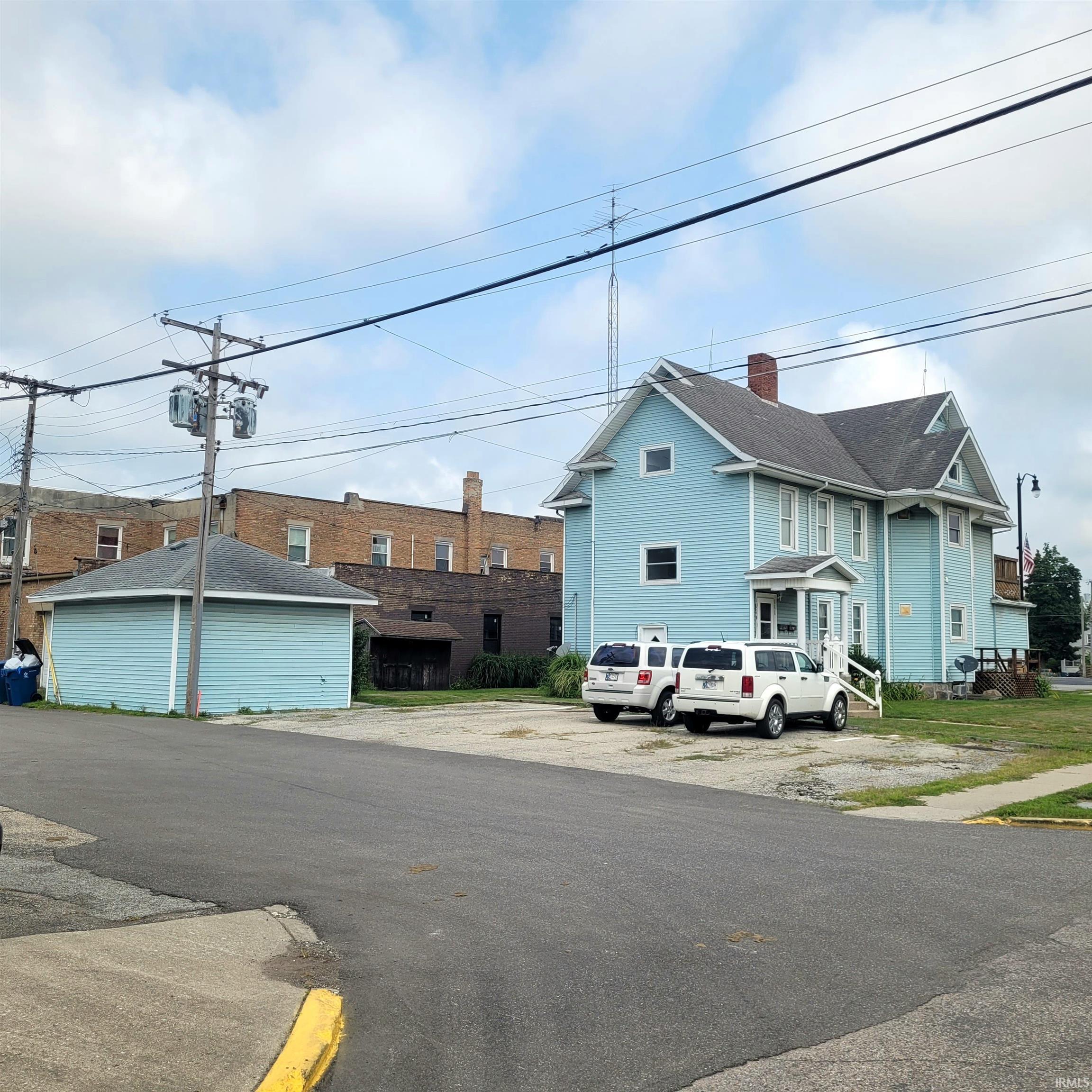 128 130 132 E Plymouth Street Bremen IN 46506