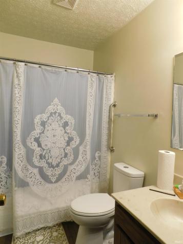 10 Campbell Court Salem IN 47167