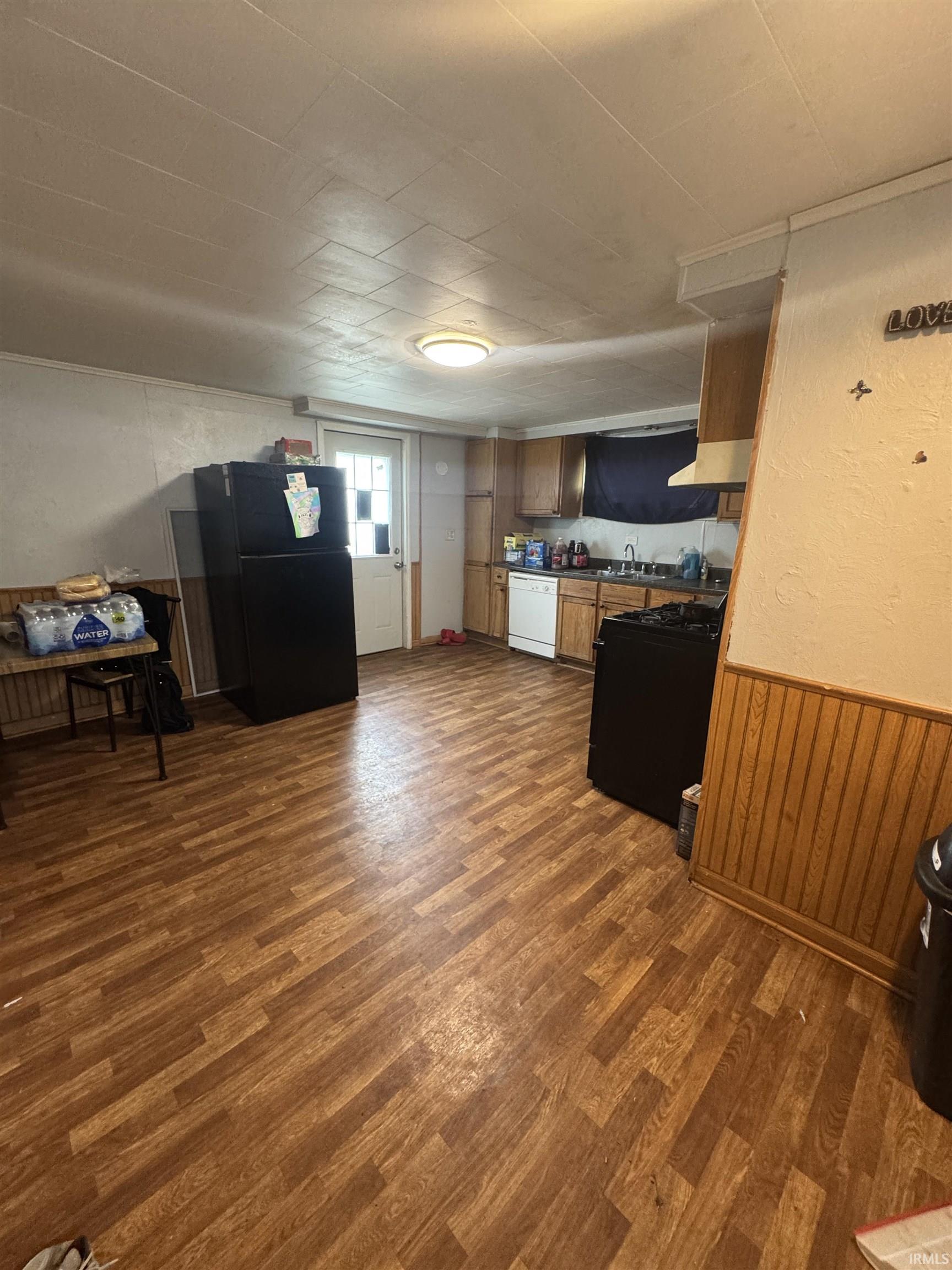 411-413 W 7th Street Mishawaka IN 46544
