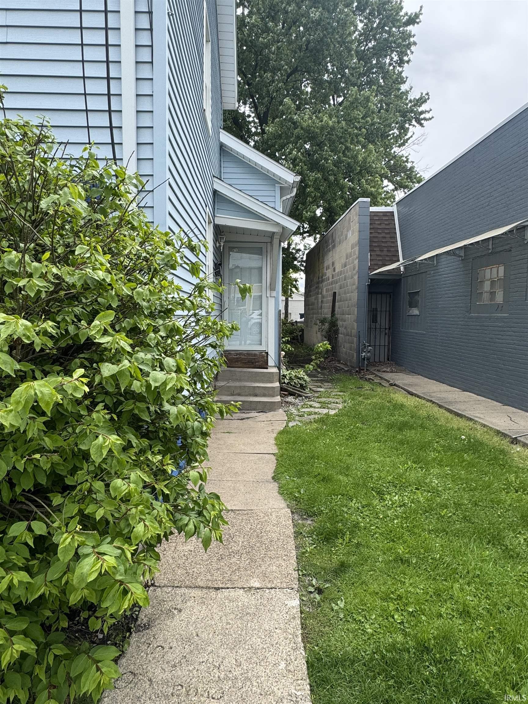 411-413 W 7th Street Mishawaka IN 46544