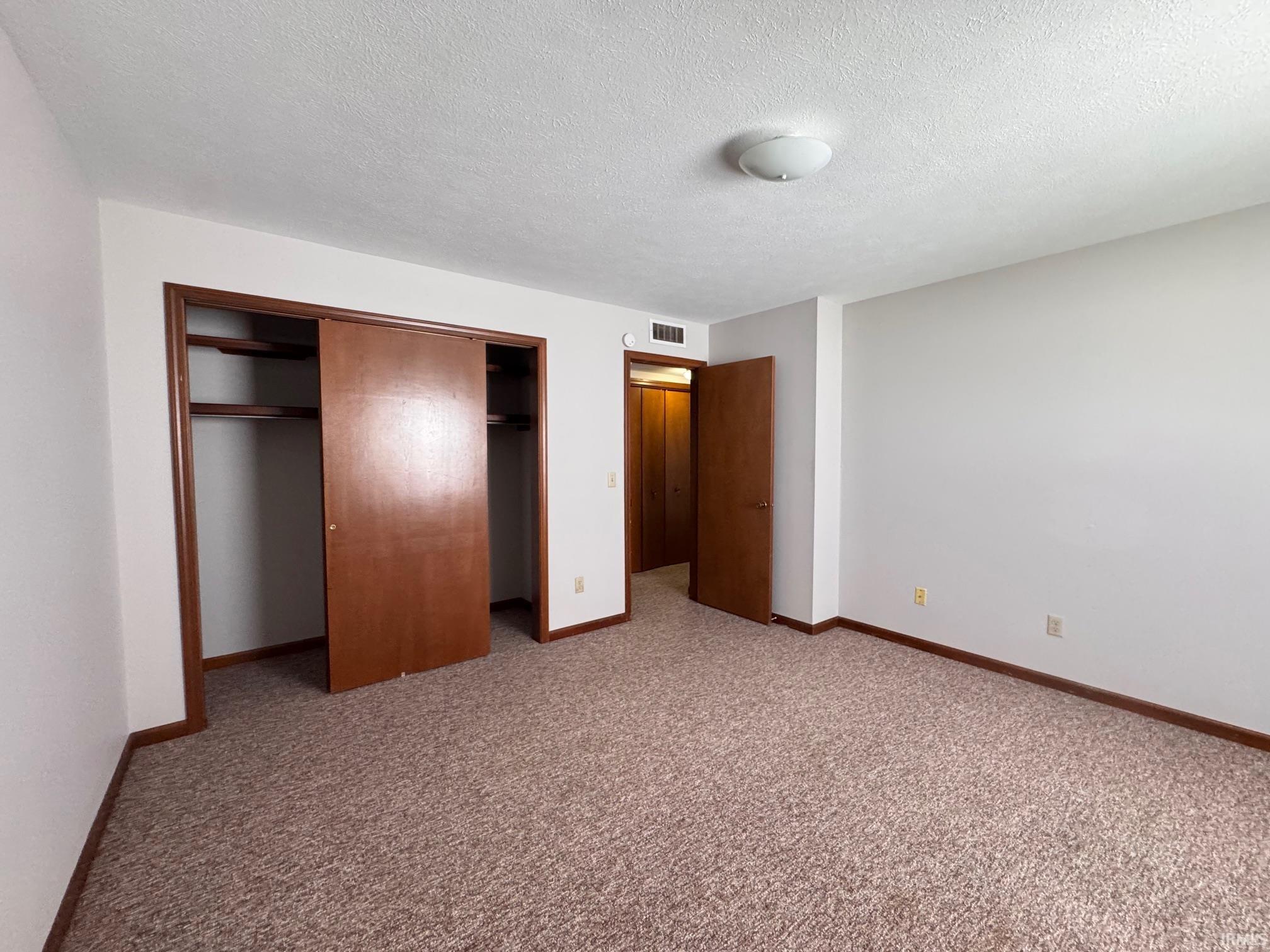 1906 N Sandpiper Drive Warsaw IN 46582