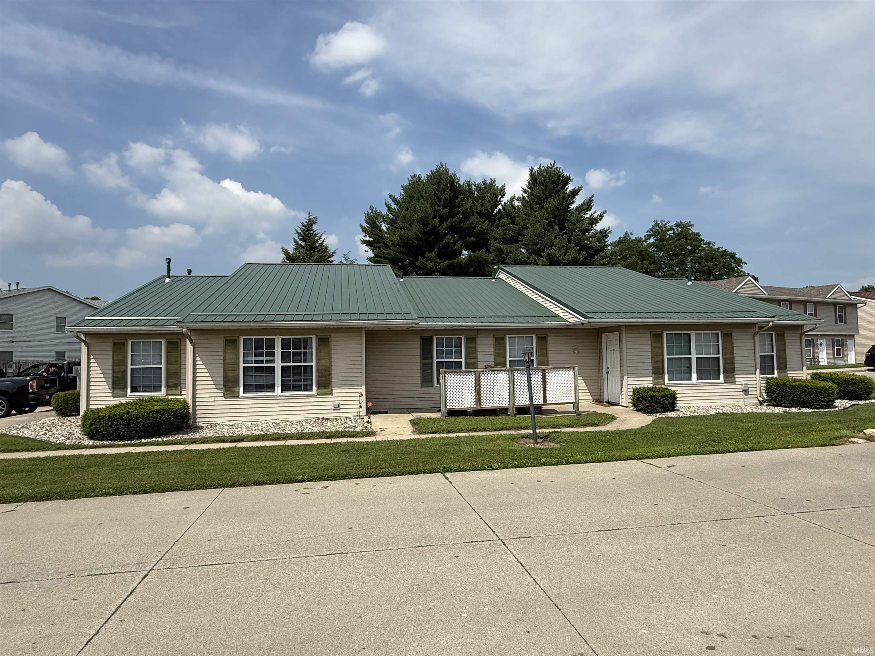 210/218 S Silverwood Lane Goshen IN 46526