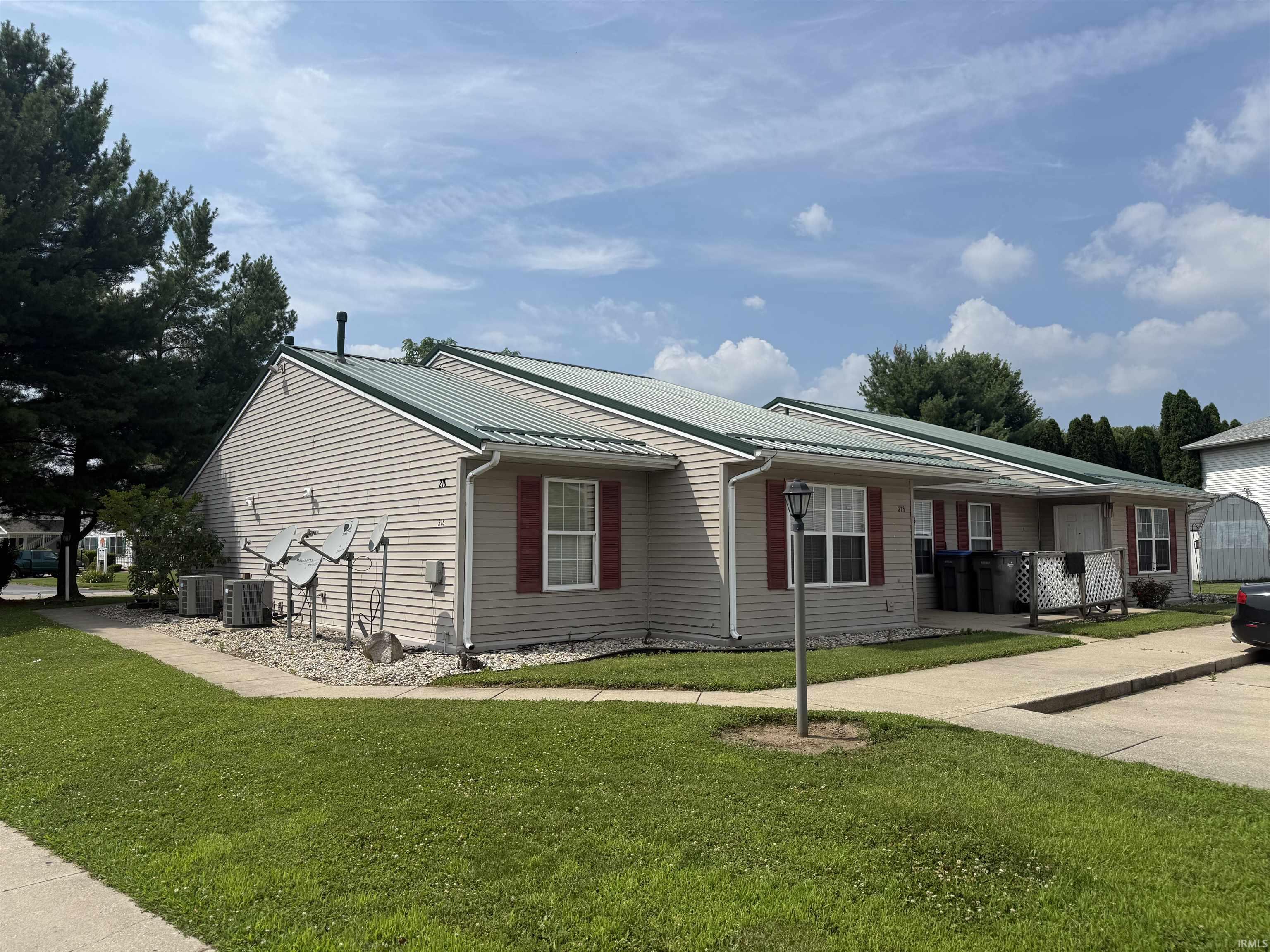 210/218 S Silverwood Lane Goshen IN 46526