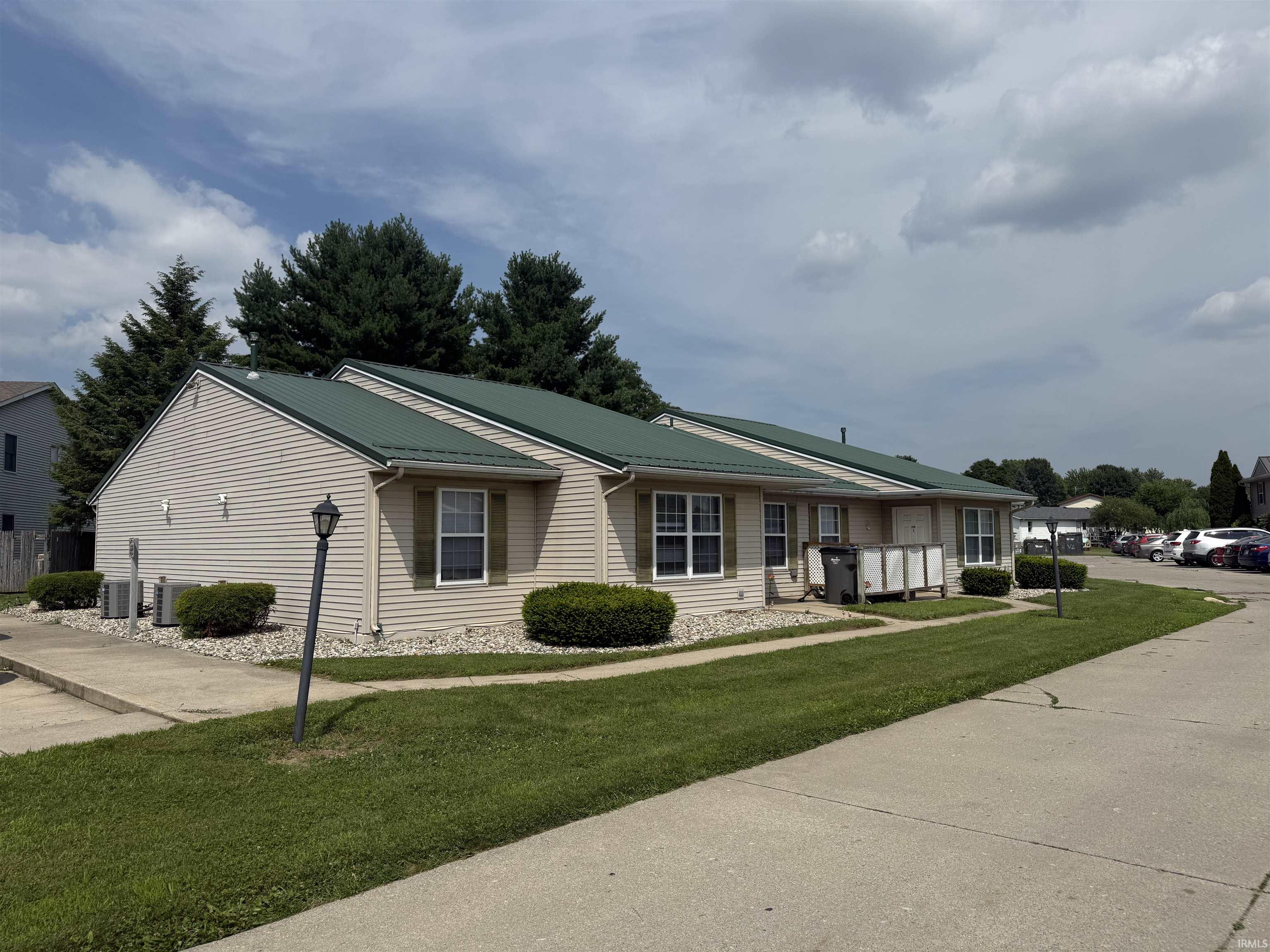 210/218 S Silverwood Lane Goshen IN 46526