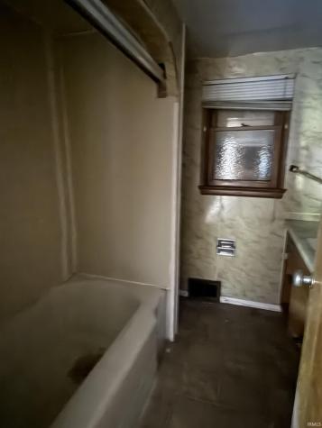 215 W 7th Street Marion IN 46952
