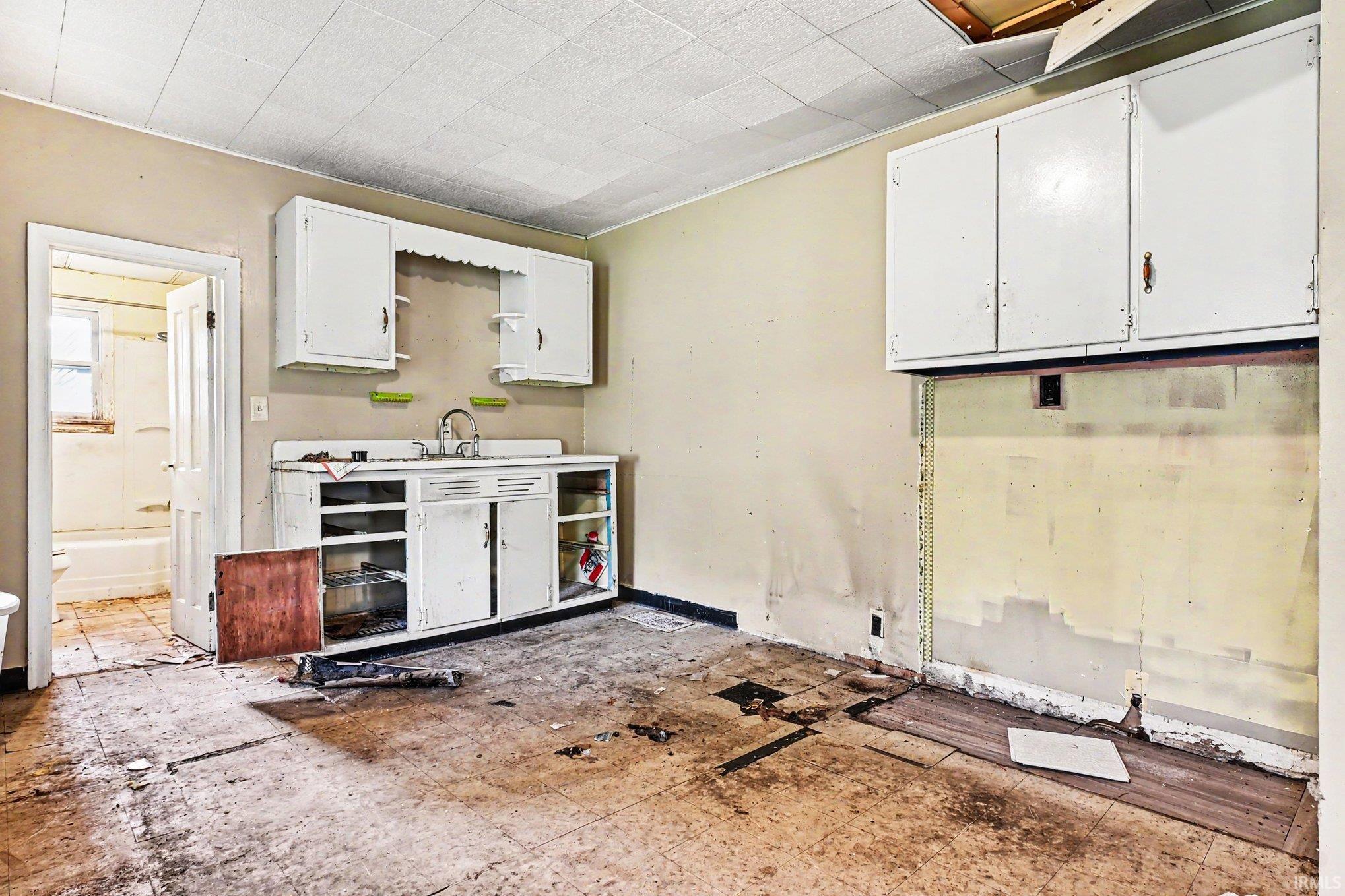 456 E Walnut Street Nappanee IN 46550
