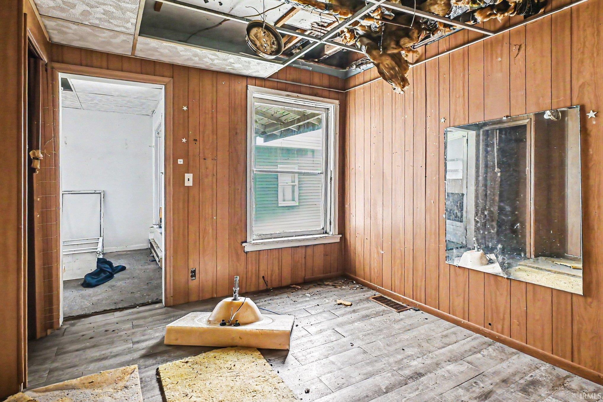 456 E Walnut Street Nappanee IN 46550
