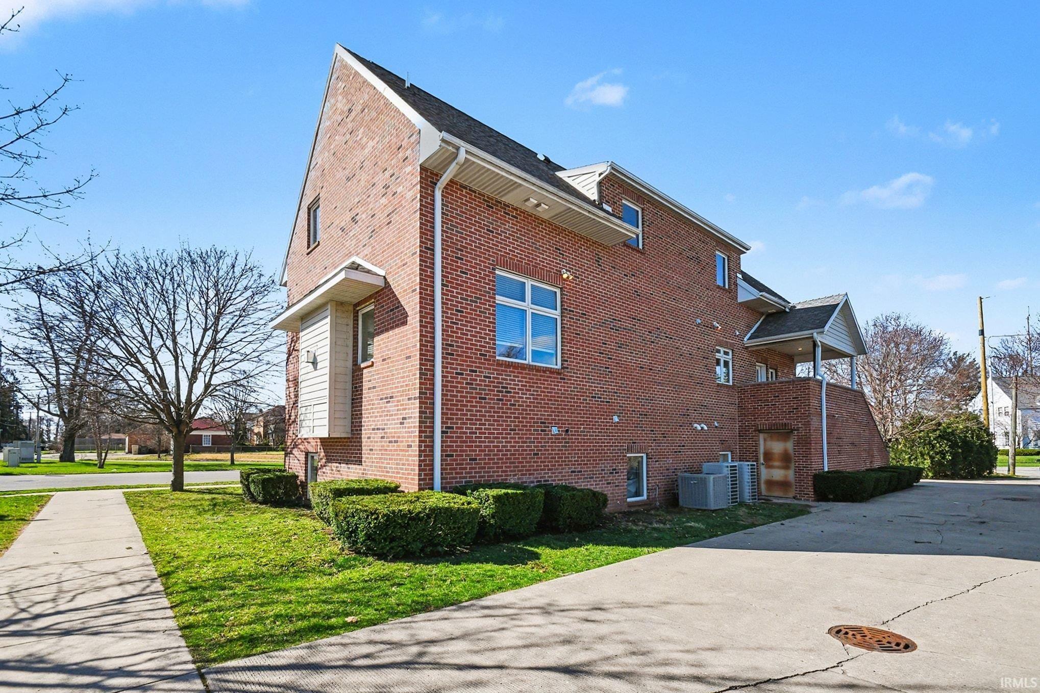 330 N Sunnyside Avenue South Bend IN 46617