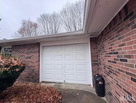 8436 E State Road 32 Anderson IN 46017