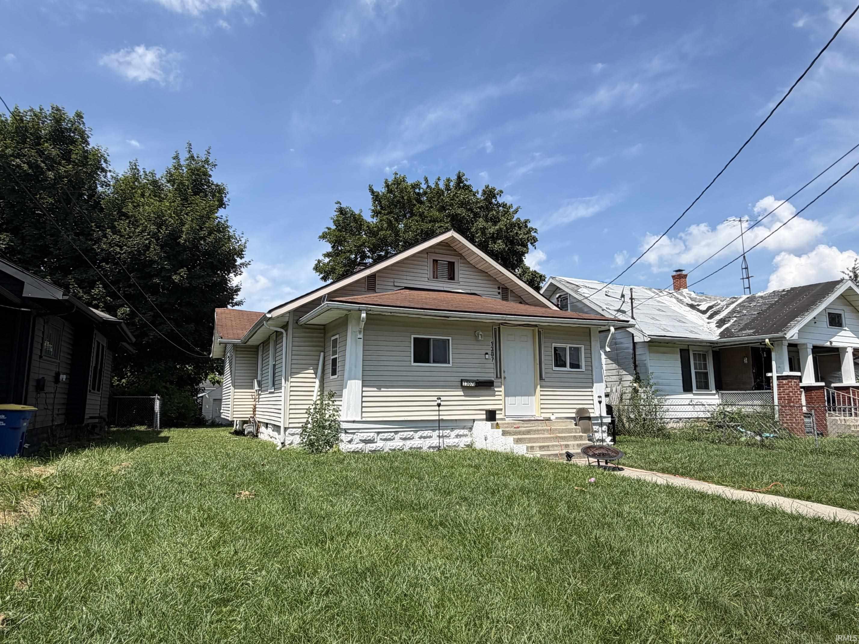 1307 S Ebright Street Muncie IN 47302