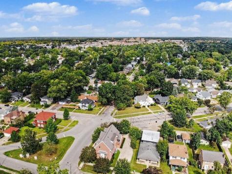 330 N Sunnyside Avenue South Bend IN 46617