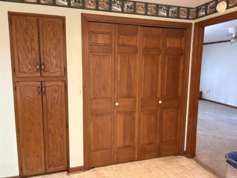 7709/7711 Hessen Cassel Road Fort Wayne IN 46816
