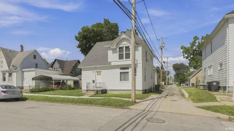 1018 Oneida Street Fort Wayne IN 46805