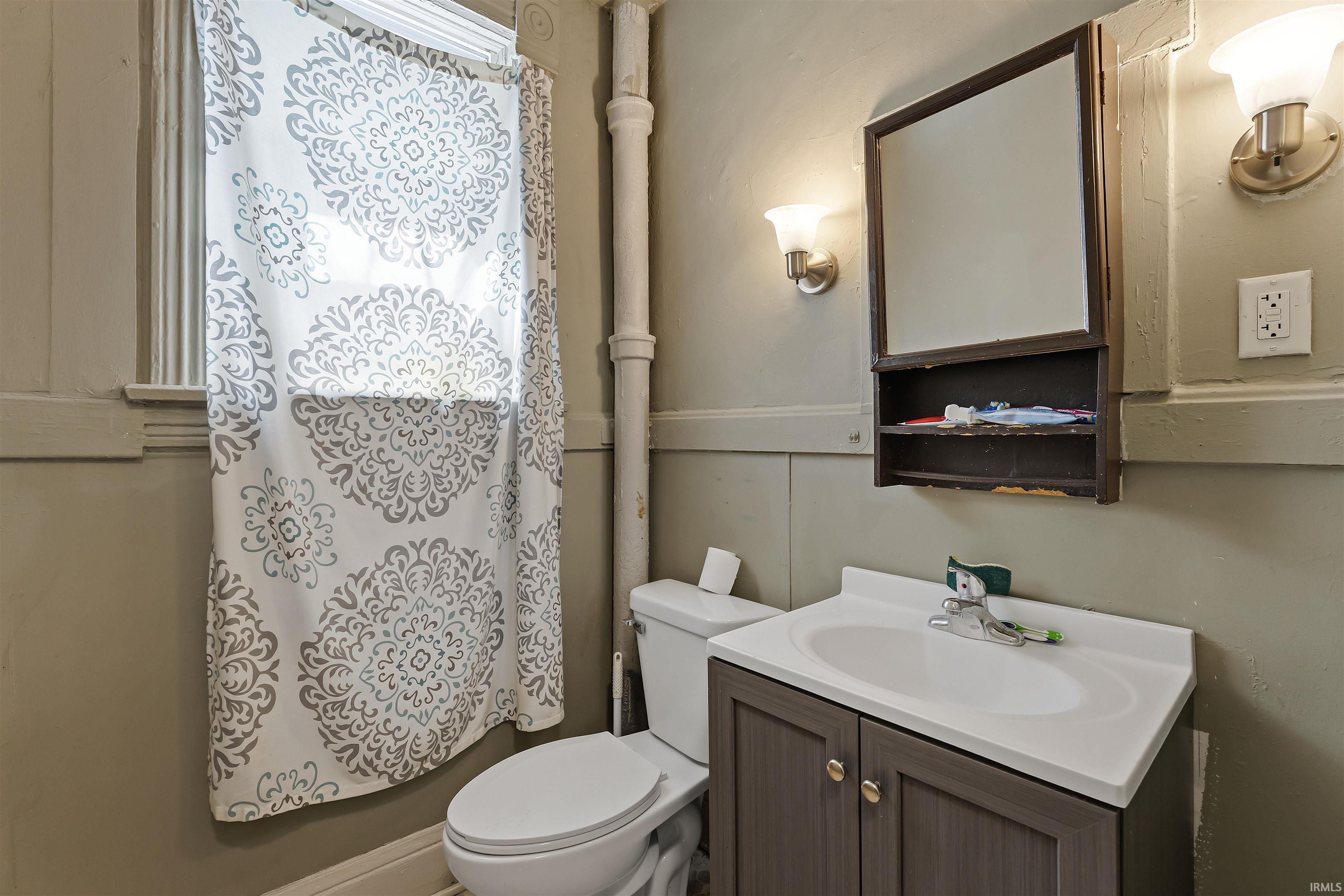 207 W Garfield Avenue Elkhart IN 46516